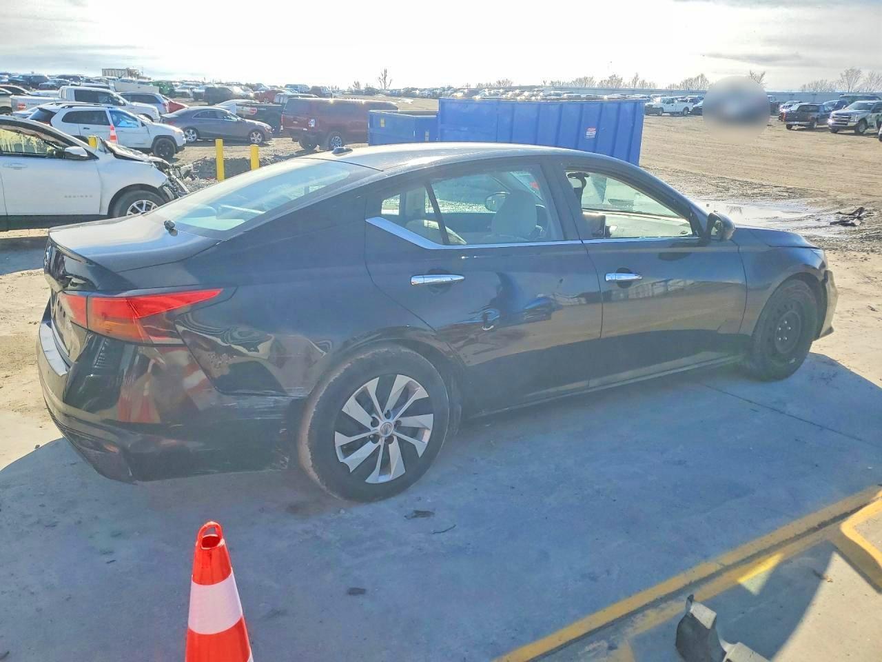 2020 Nissan Altima S - Image 3