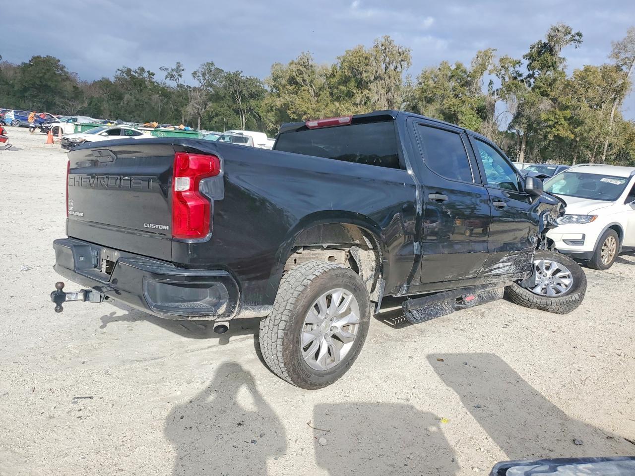 2021 Chevrolet Silverado C1500 Custom - Image 3