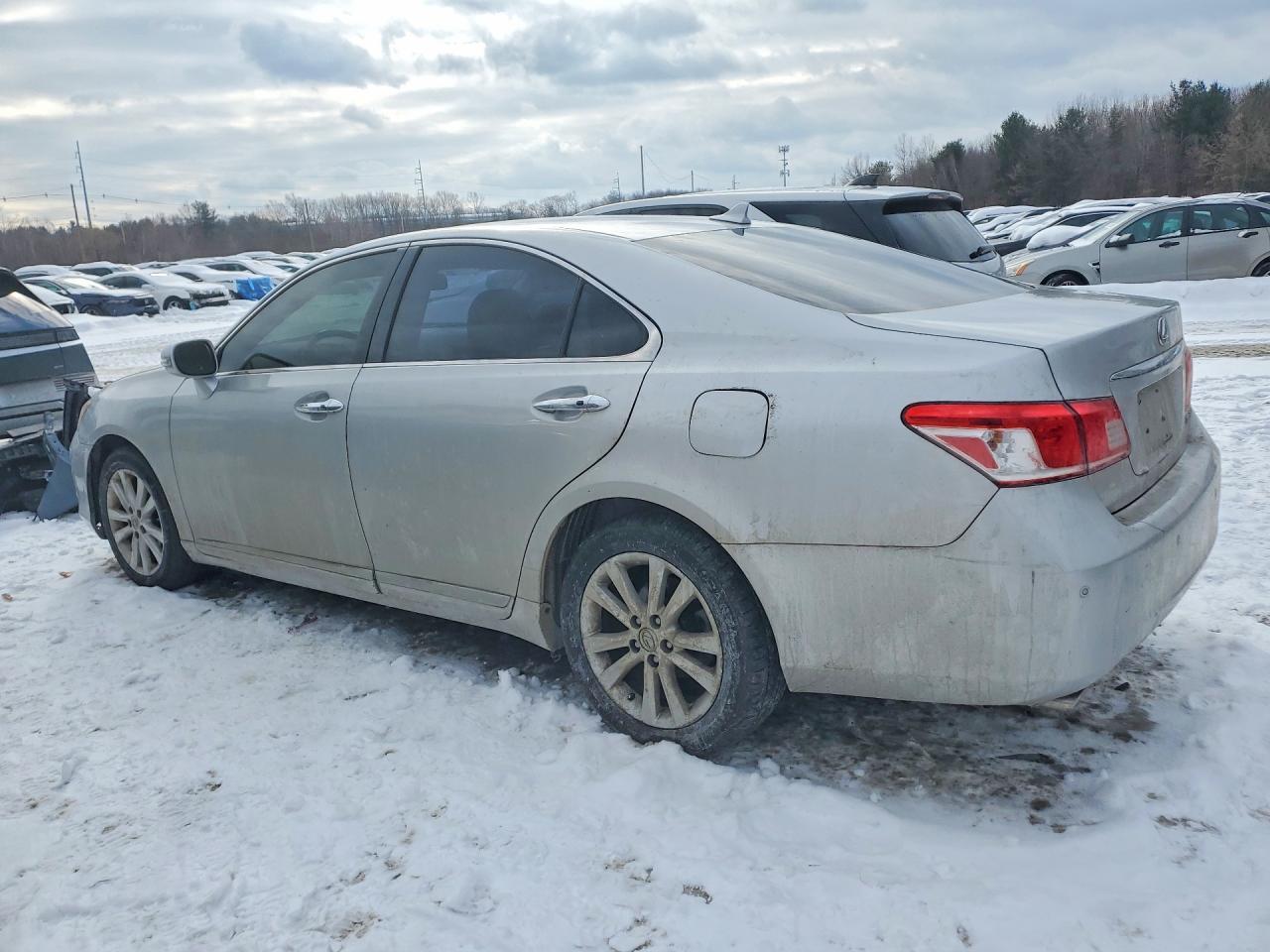 2011 Lexus Es 350 - Image 2