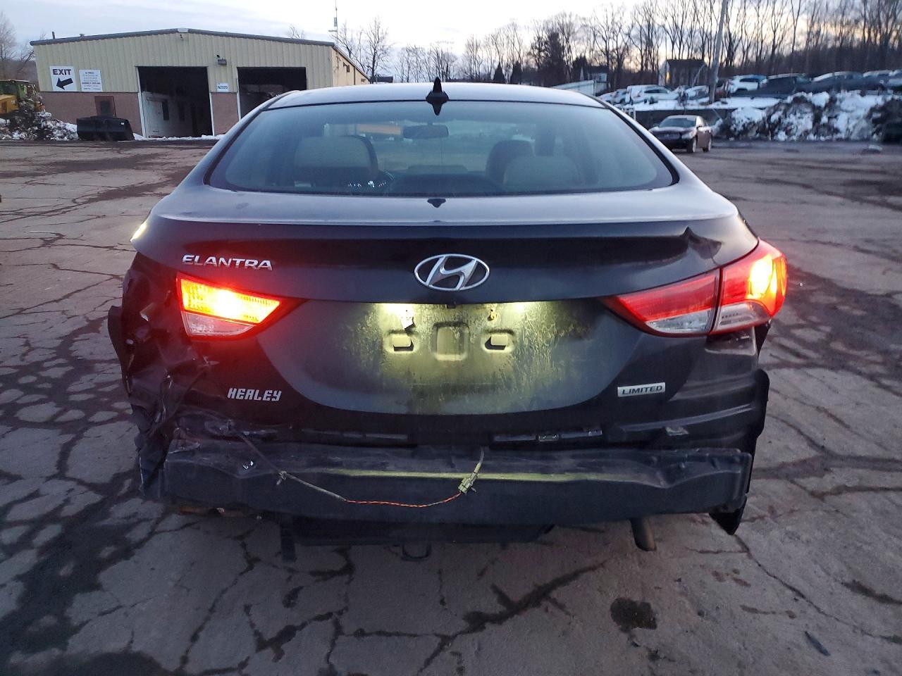 2012 Hyundai Elantra Limited - Image 6