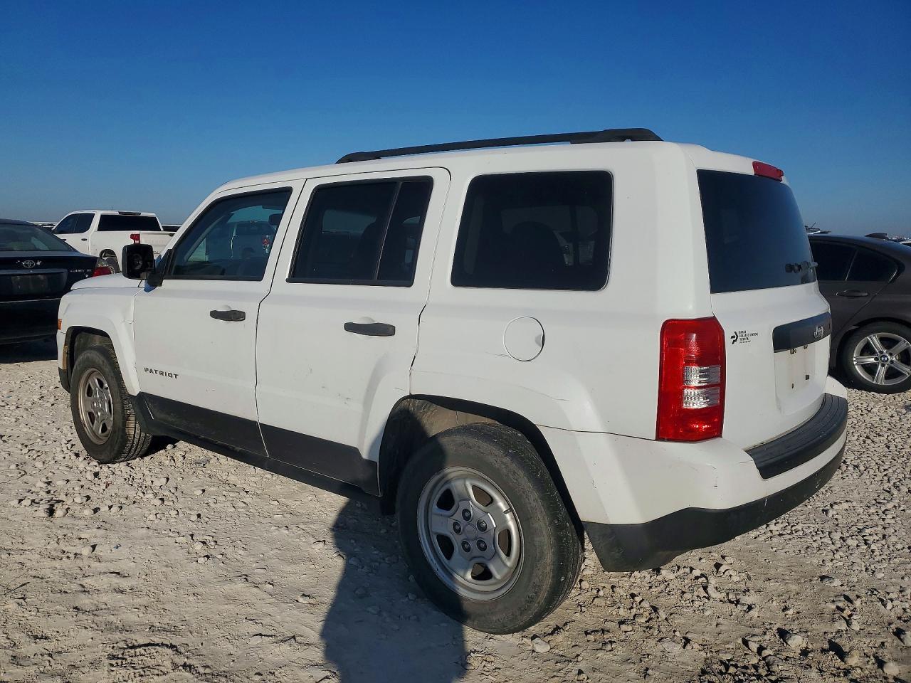 2016 Jeep Patriot Sport - Фото 2