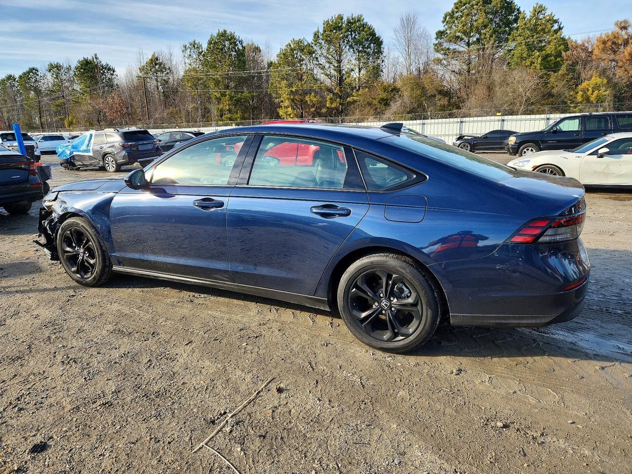 2025 Honda Accord Se - Image 2