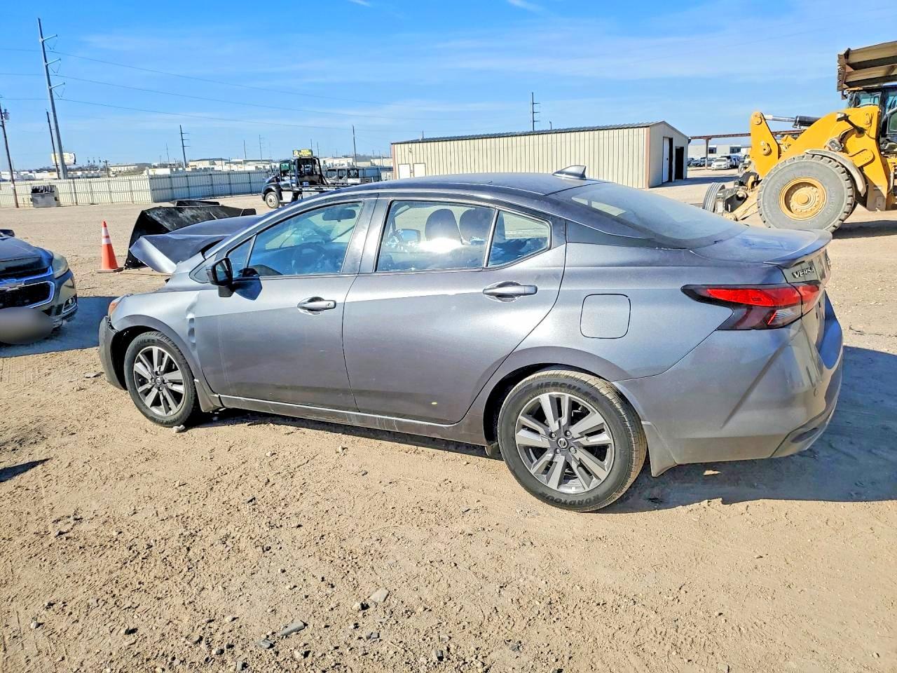 2020 Nissan Versa Sv - Фото 2