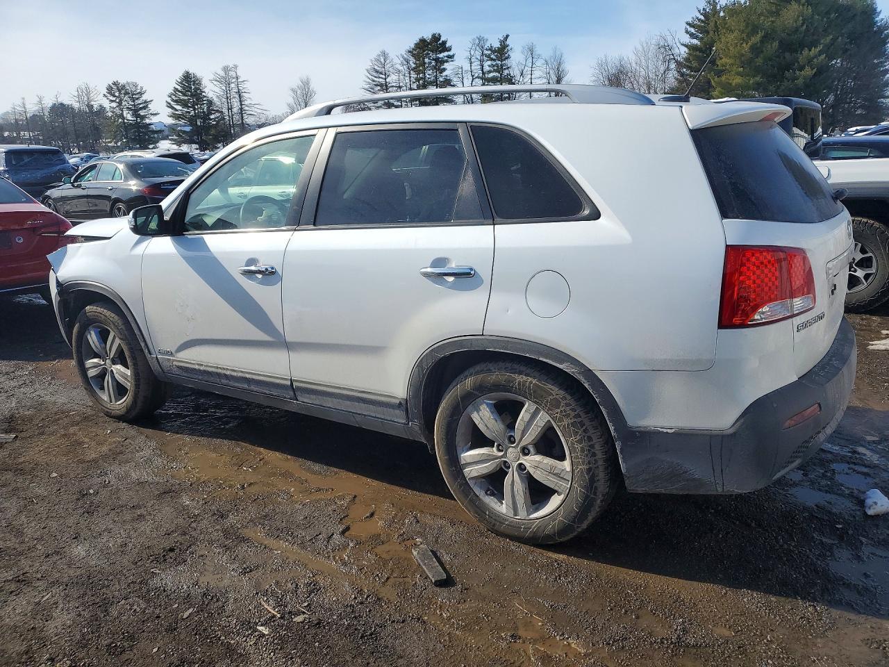 2013 Kia Sorento Ex - Image 2