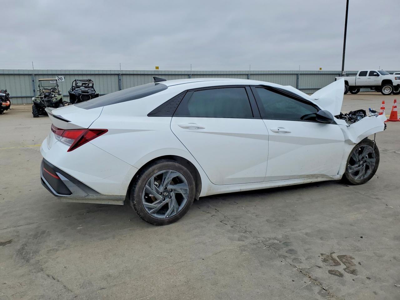 2026 Hyundai Elantra Sel Sport - Фото 3