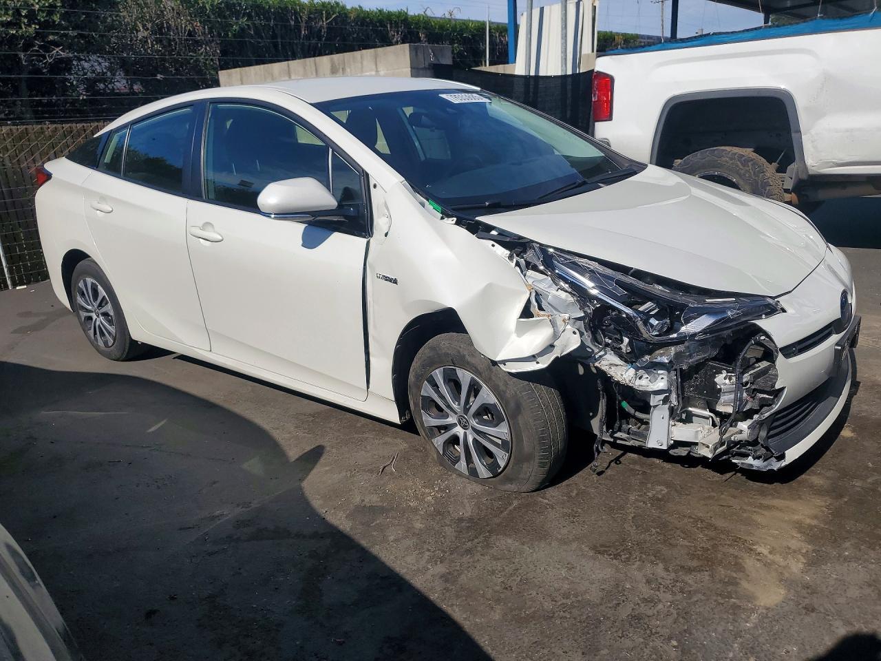 2020 Toyota Prius Le Awd-E - Фото 4