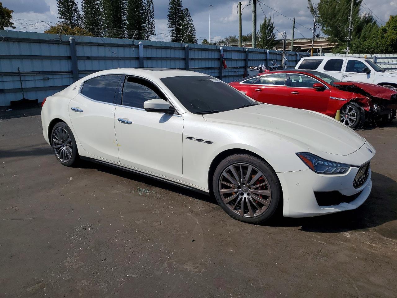 2018 Maserati Ghibli S - Image 4
