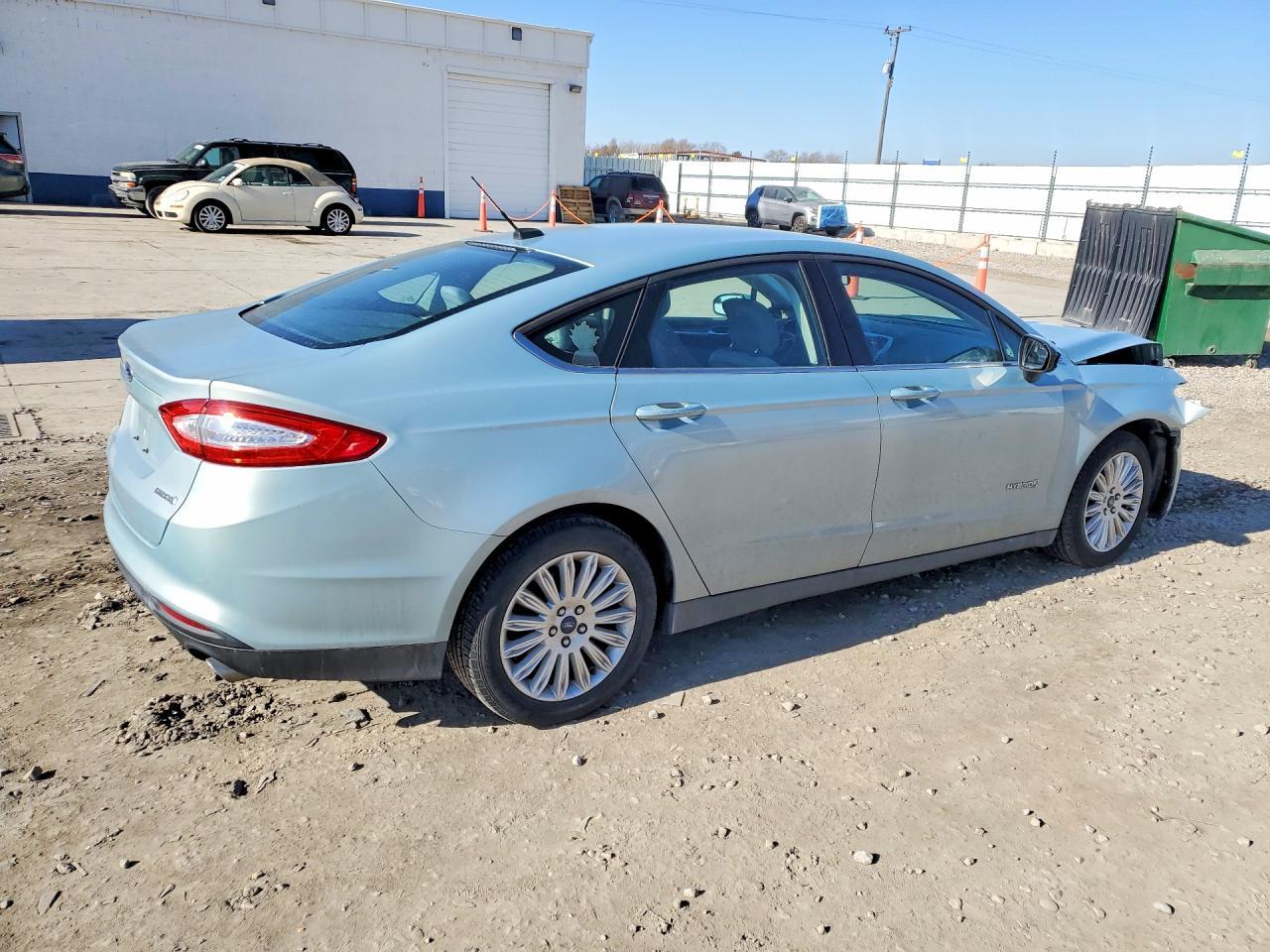 2014 Ford Fusion S Hybrid - Фото 3