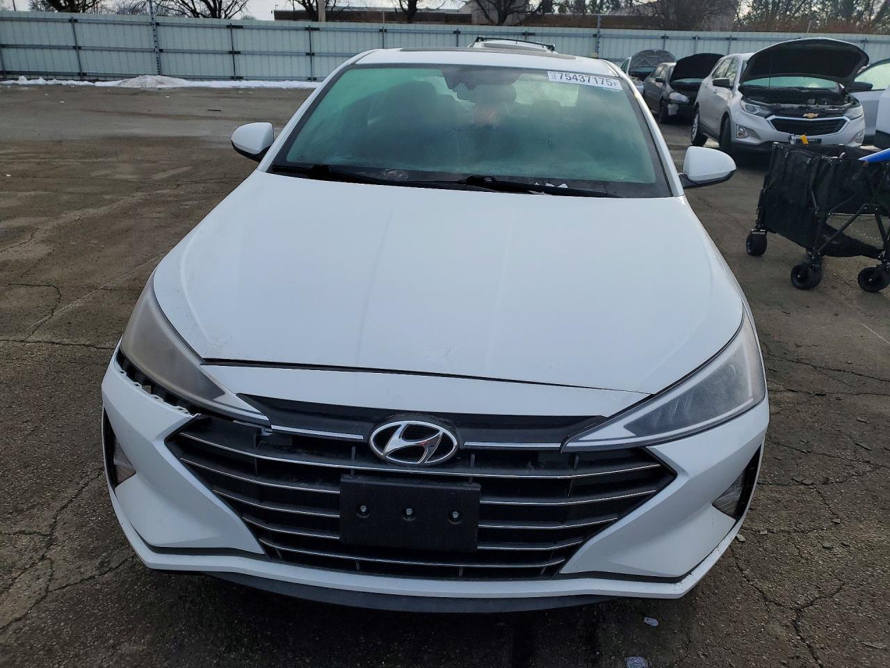 2020 Hyundai Elantra Value Edition - Фото 5