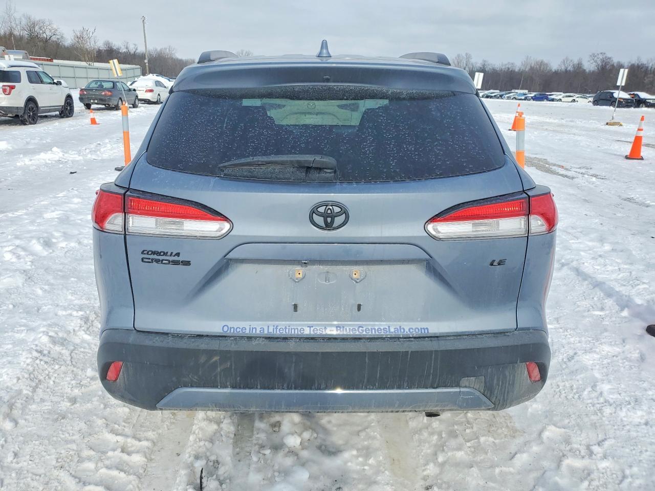 2022 Toyota Corolla Cross Le - Image 6