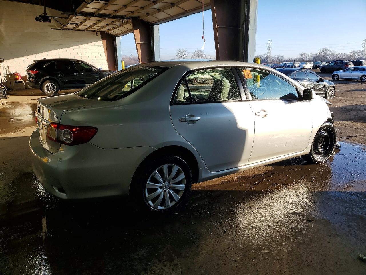 2012 Toyota Corolla Le - Image 3