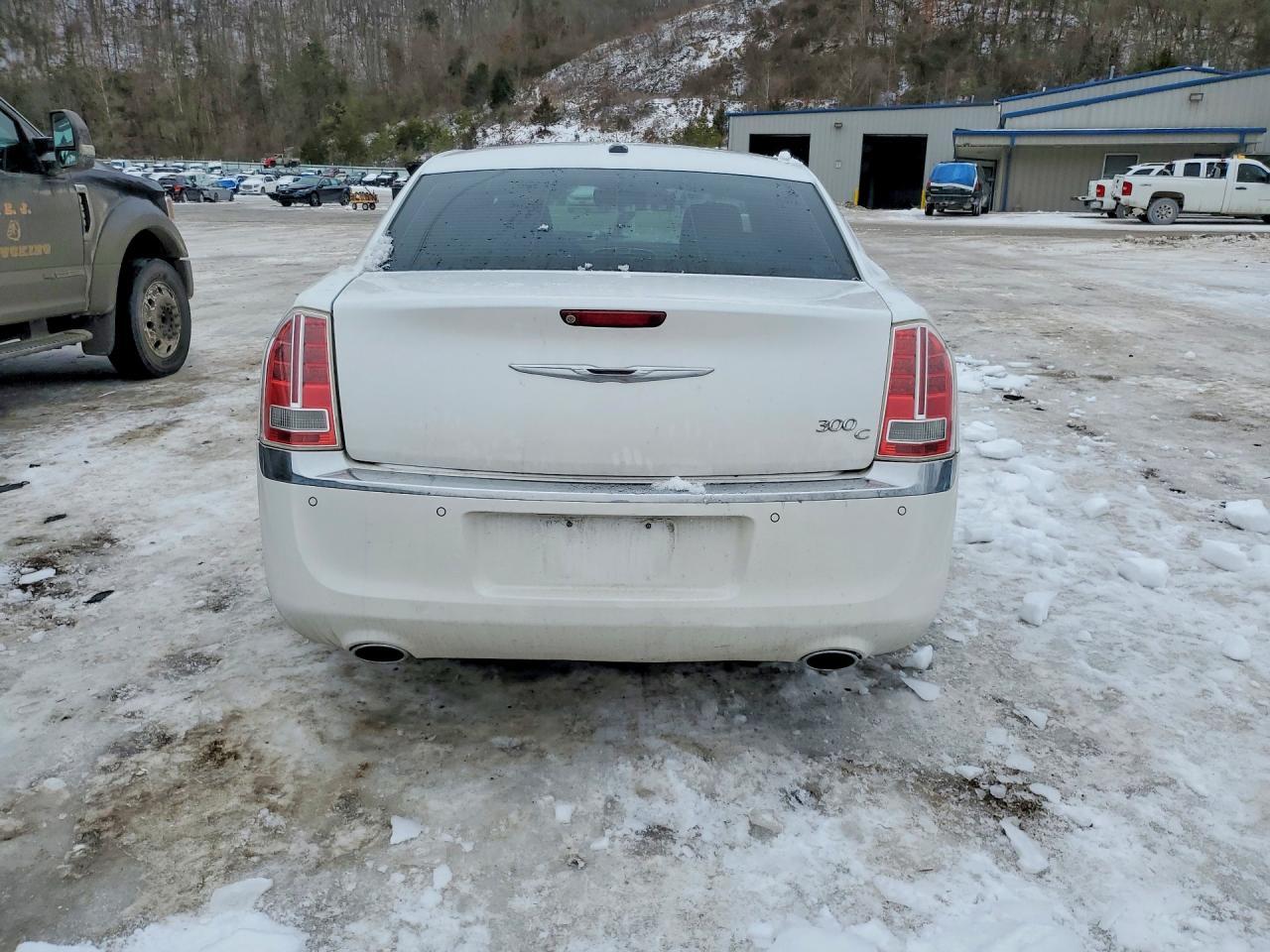 2014 Chrysler 300 - Фото 6