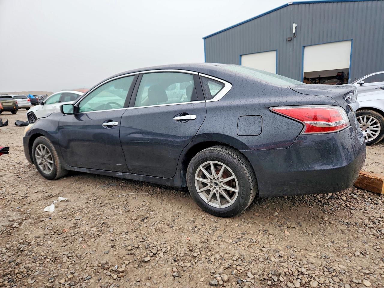 2014 Nissan Altima 2.5 - Image 2