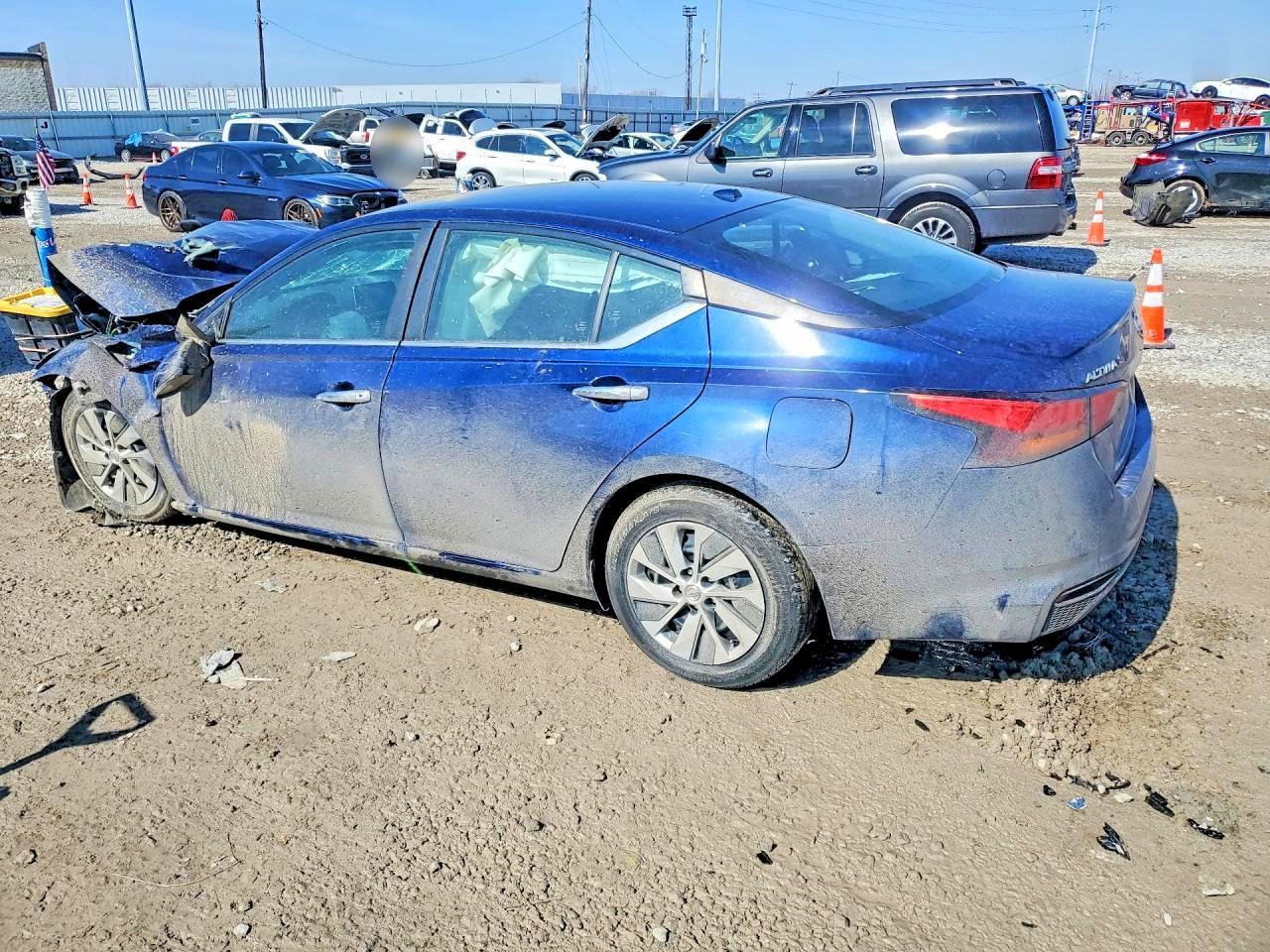 2019 Nissan Altima 2.5 S - Image 2