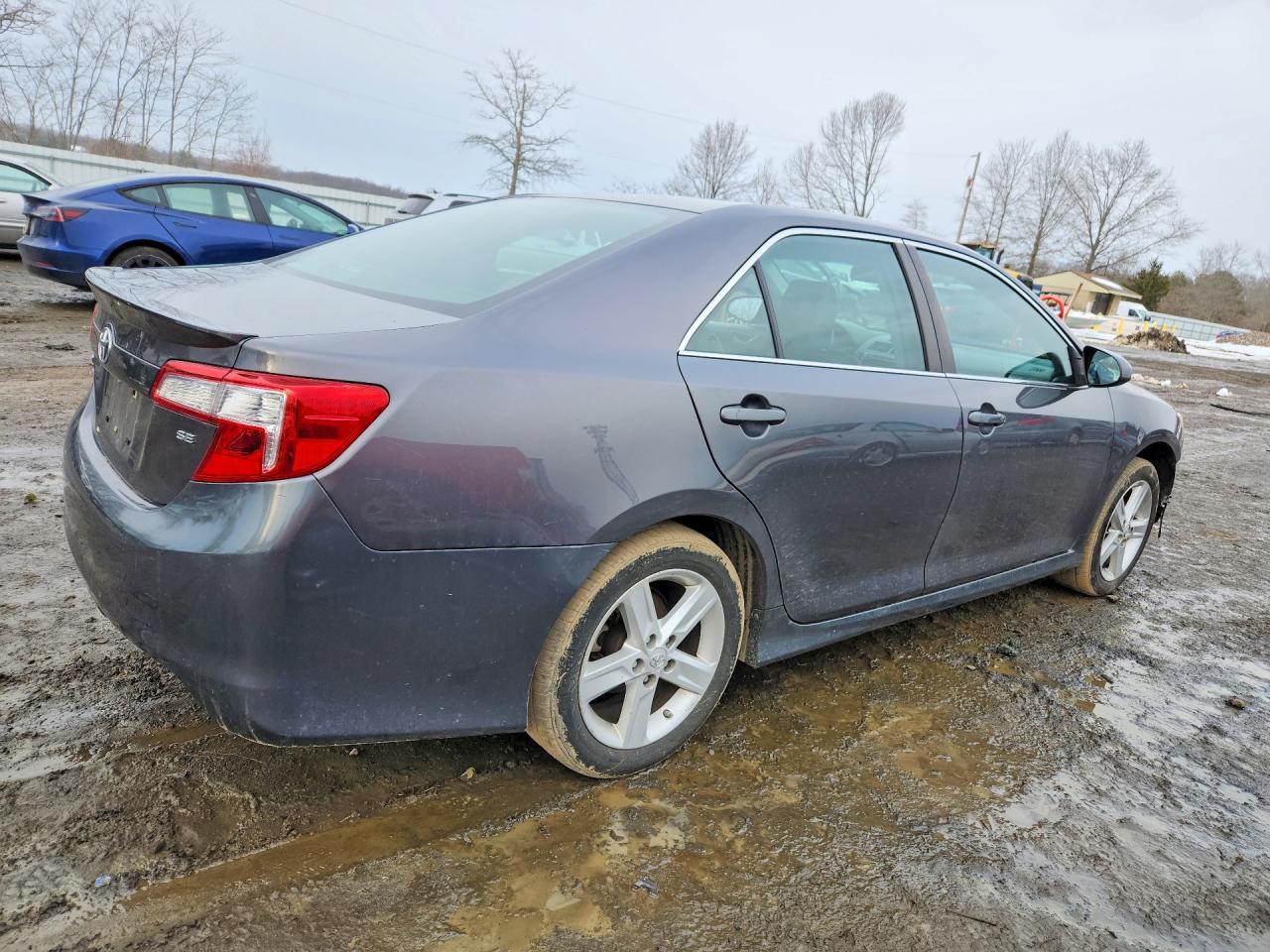 2013 Toyota Camry Se - Image 3