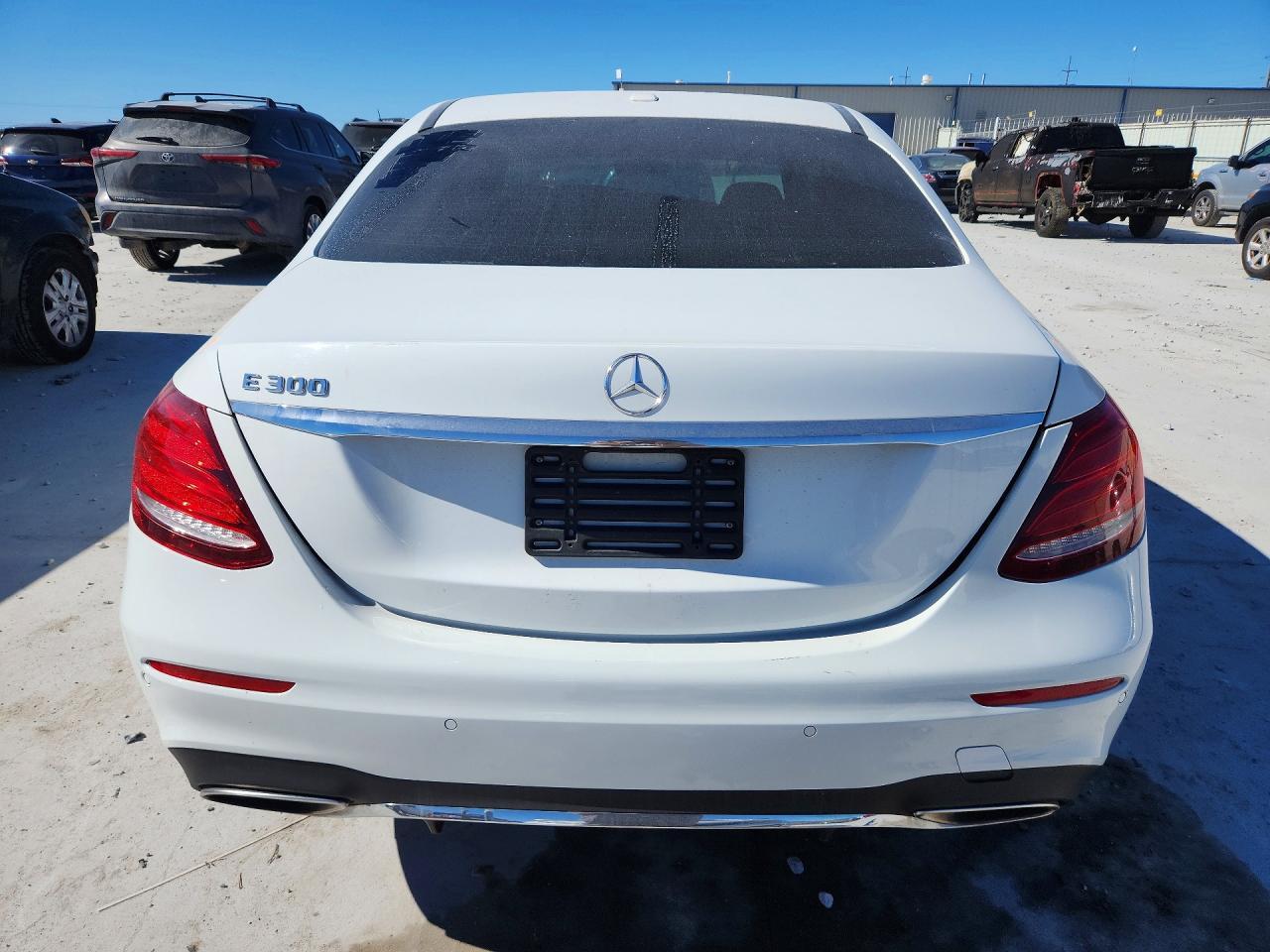 2017 Mercedes Benz E - Фото 6