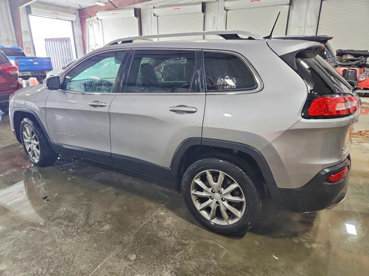 2017 Jeep Cherokee Limited - Image 2