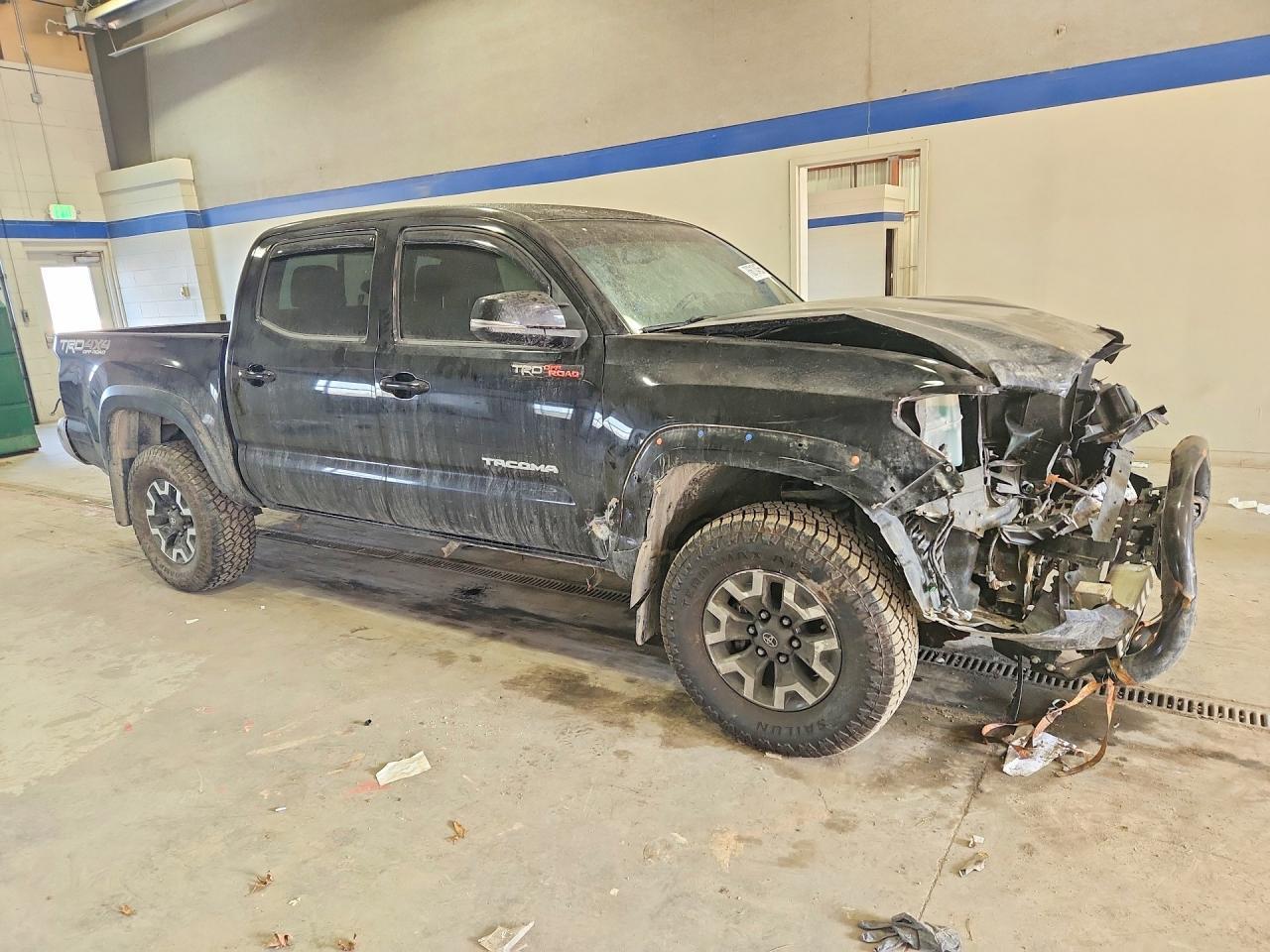 2016 Toyota Tacoma Double Cab - Image 4
