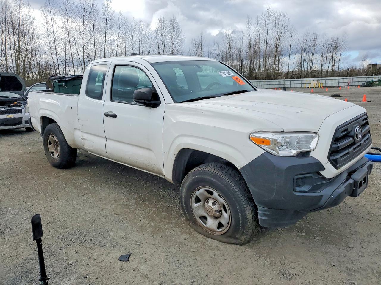 2017 Toyota Tacoma Sr - Фото 4