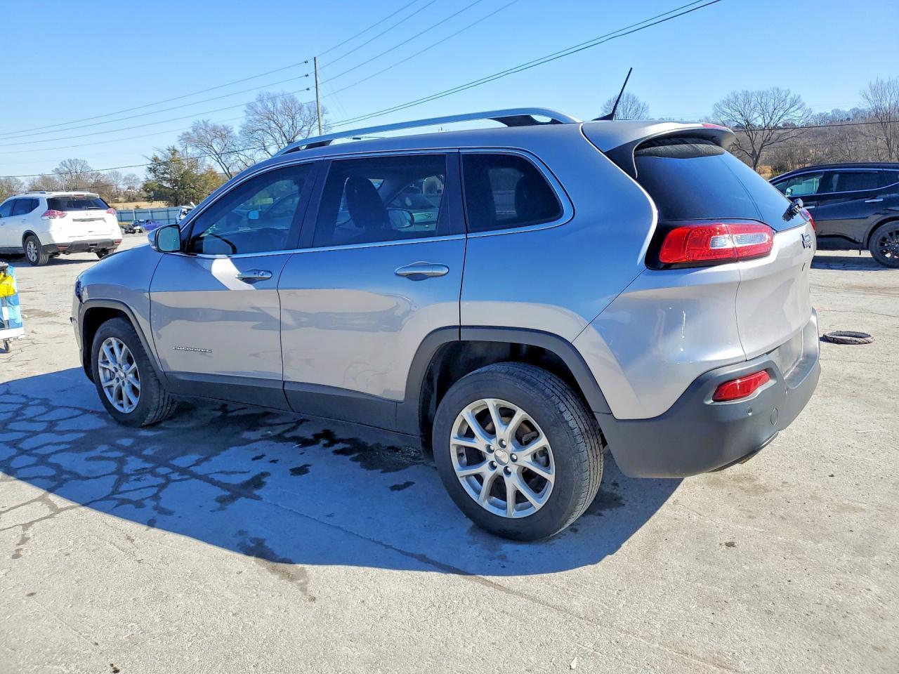 2018 Jeep Cherokee Latitude Plus - Фото 2