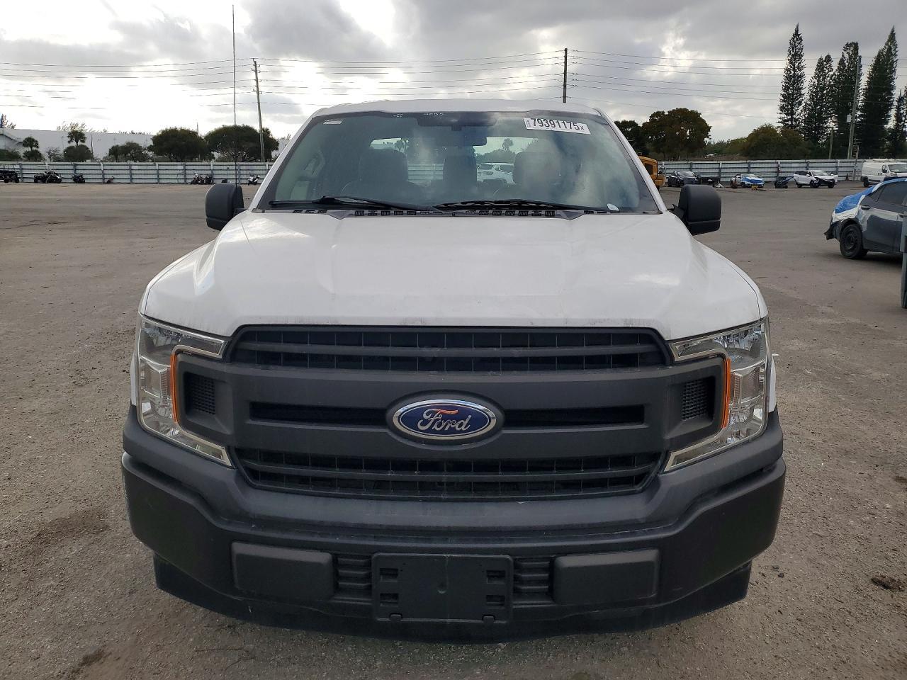 2018 Ford F150 Super Cab - Фото 5