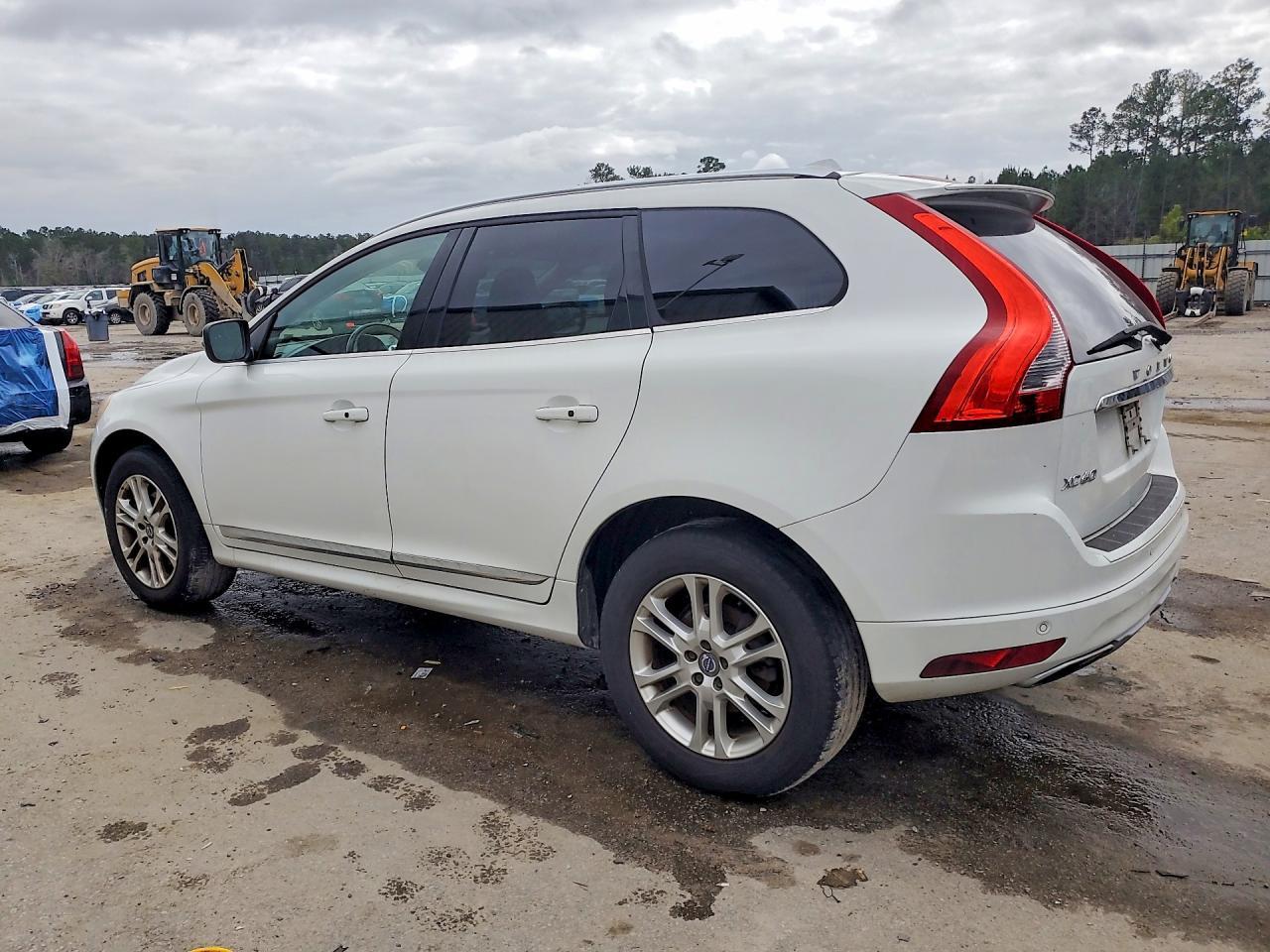 2016 Volvo Xc60 T5 Premier - Image 2