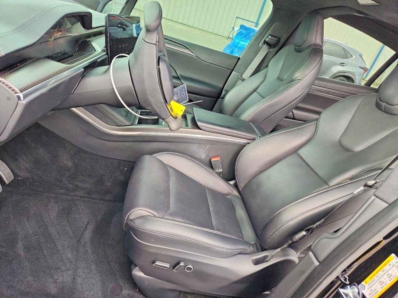 2022 Tesla Model X - Image 7