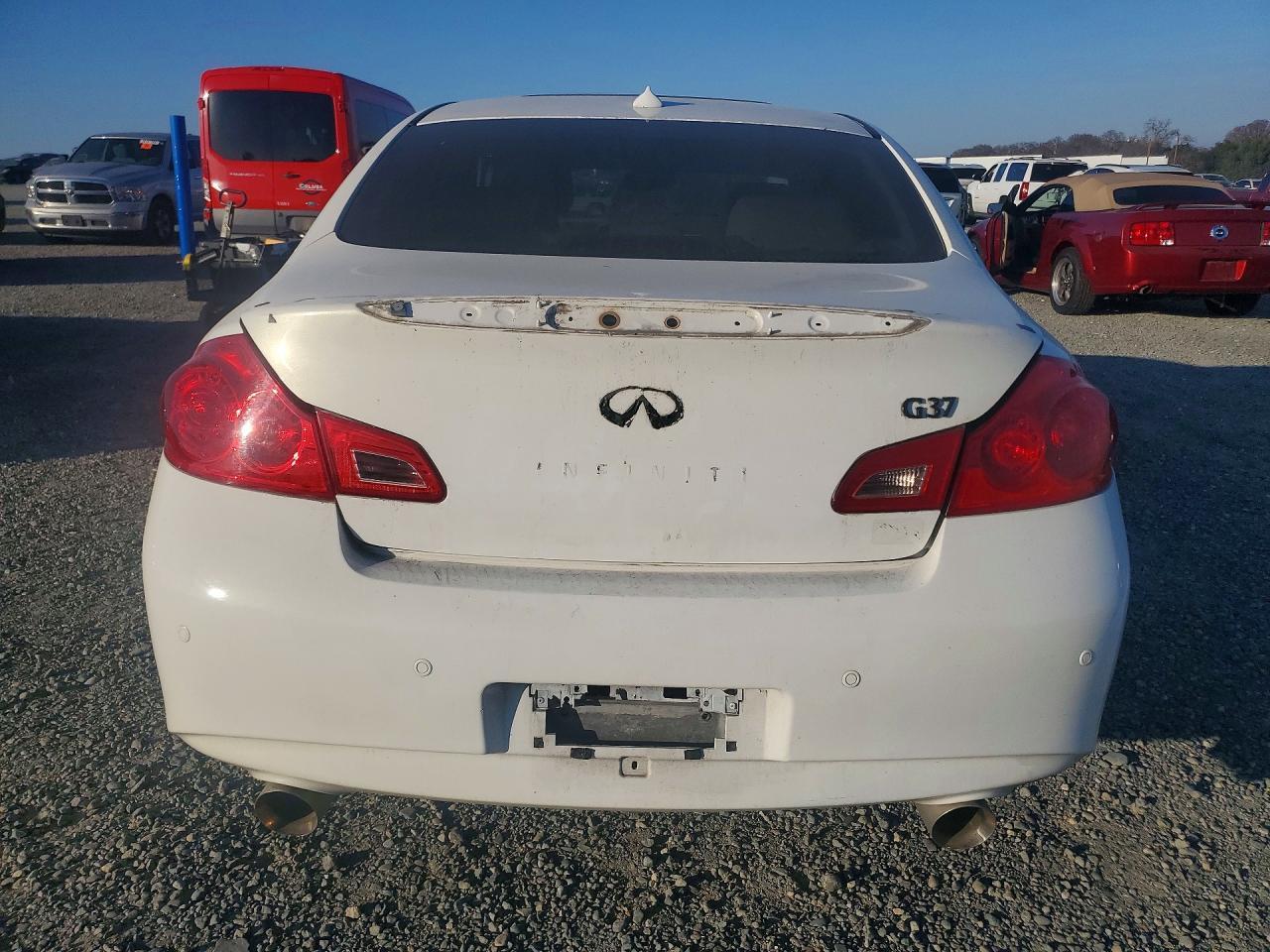 2013 Infiniti G37 Base - Фото 6