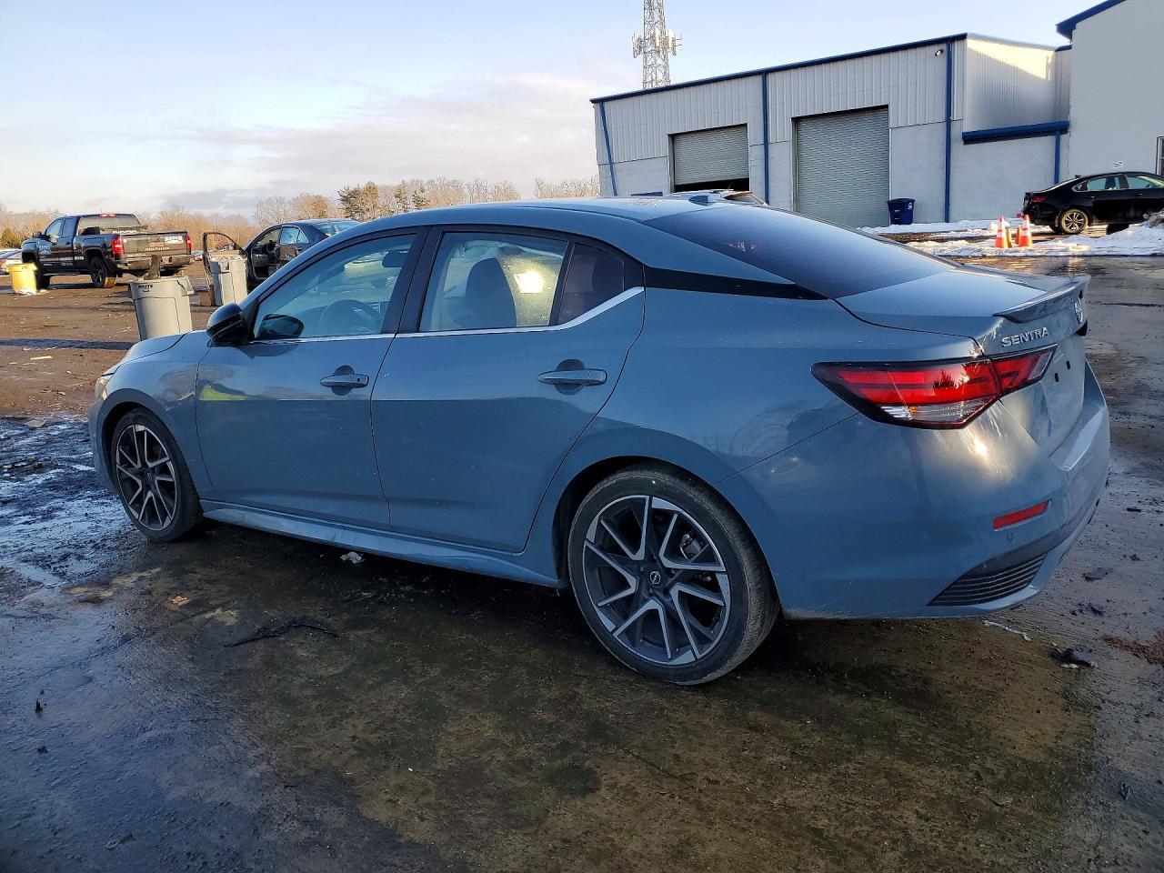 2024 Nissan Sentra Sr - Image 2