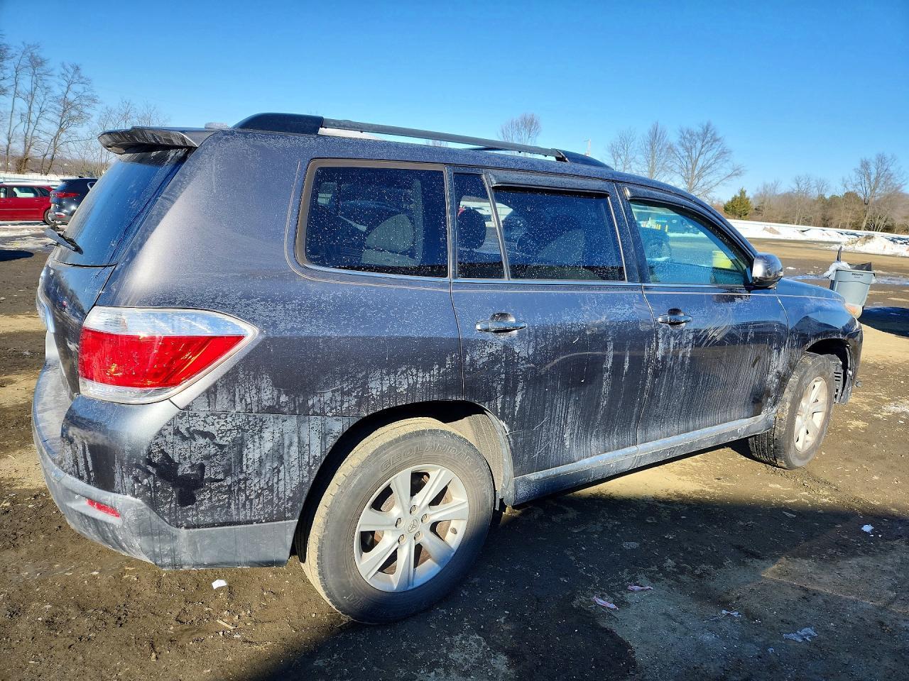 2013 Toyota Highlander Plus - Фото 3
