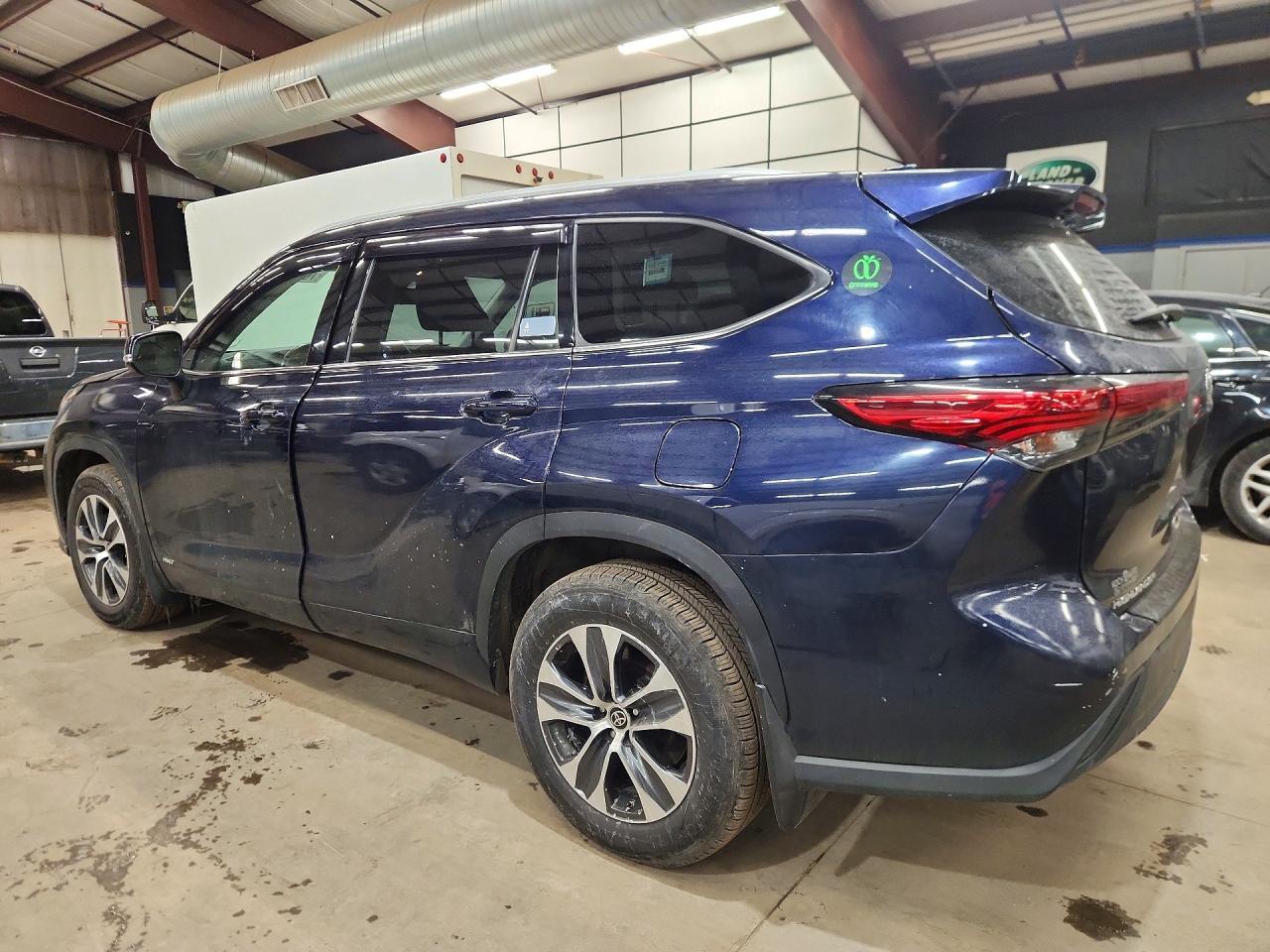 2022 Toyota Highlander Hybrid Xle - Фото 2