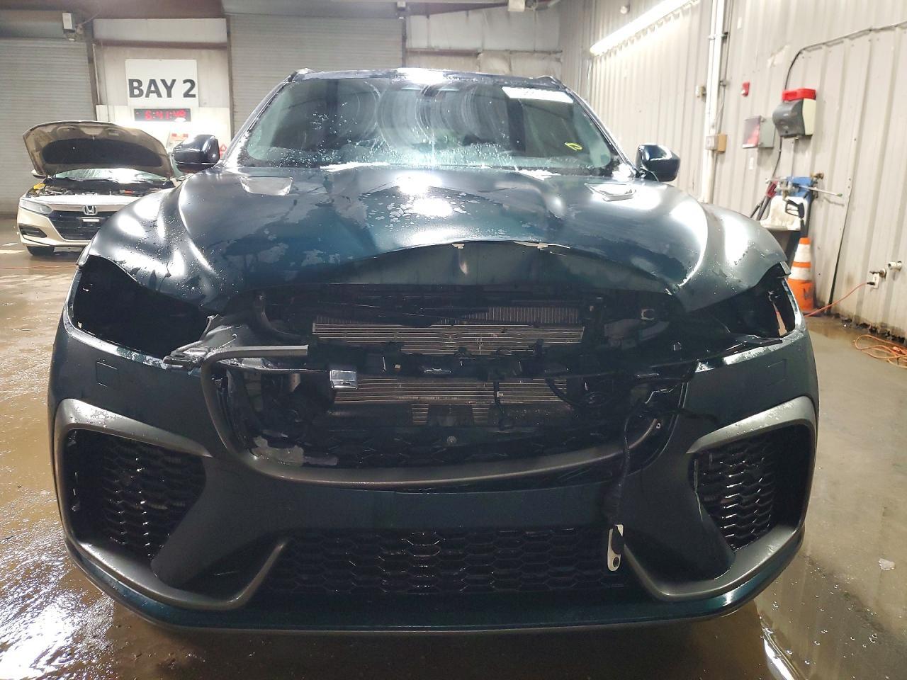 2021 Jaguar F-Pace Svr - Фото 5