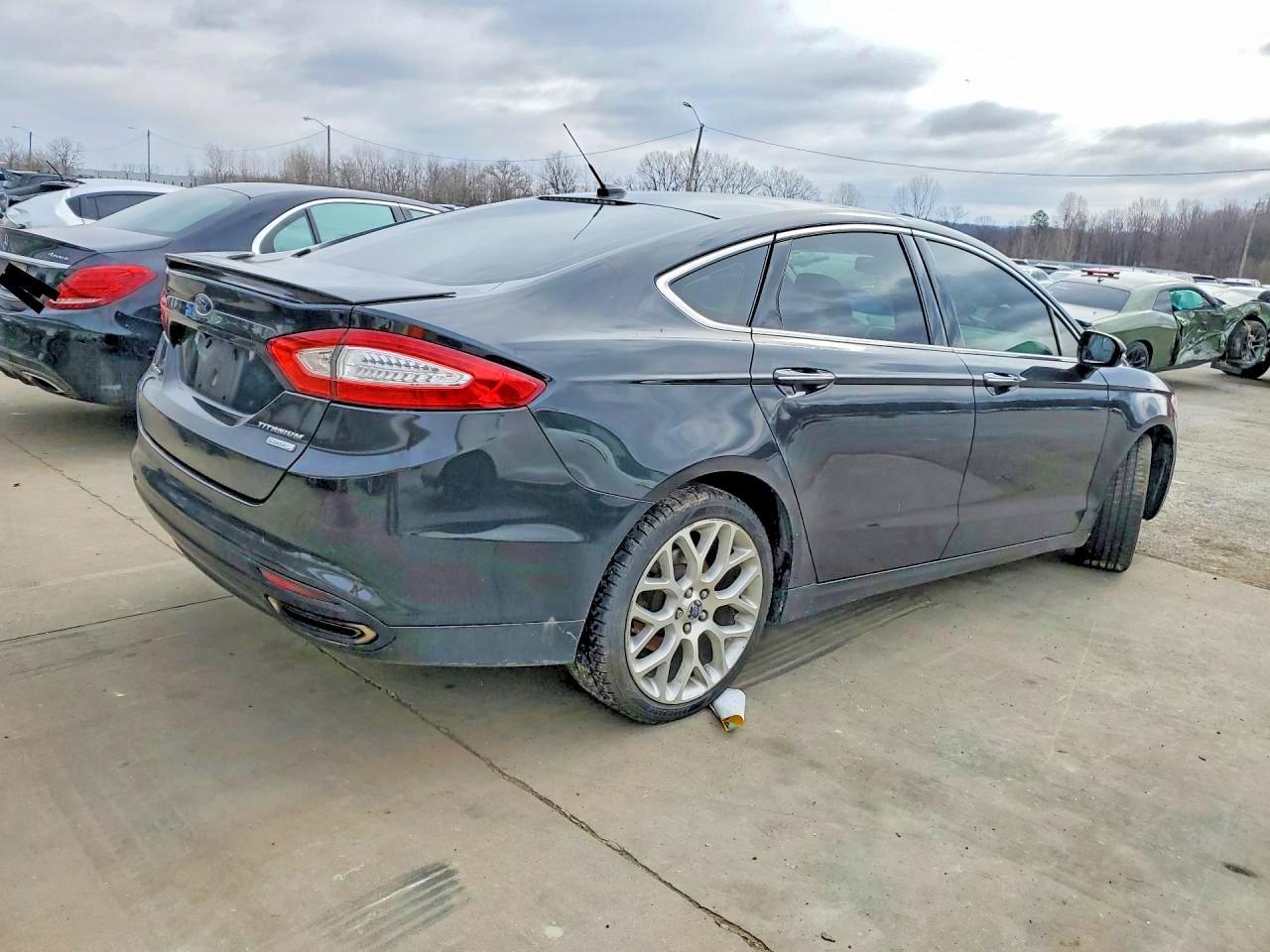 2014 Ford Fusion Titanium - Image 3