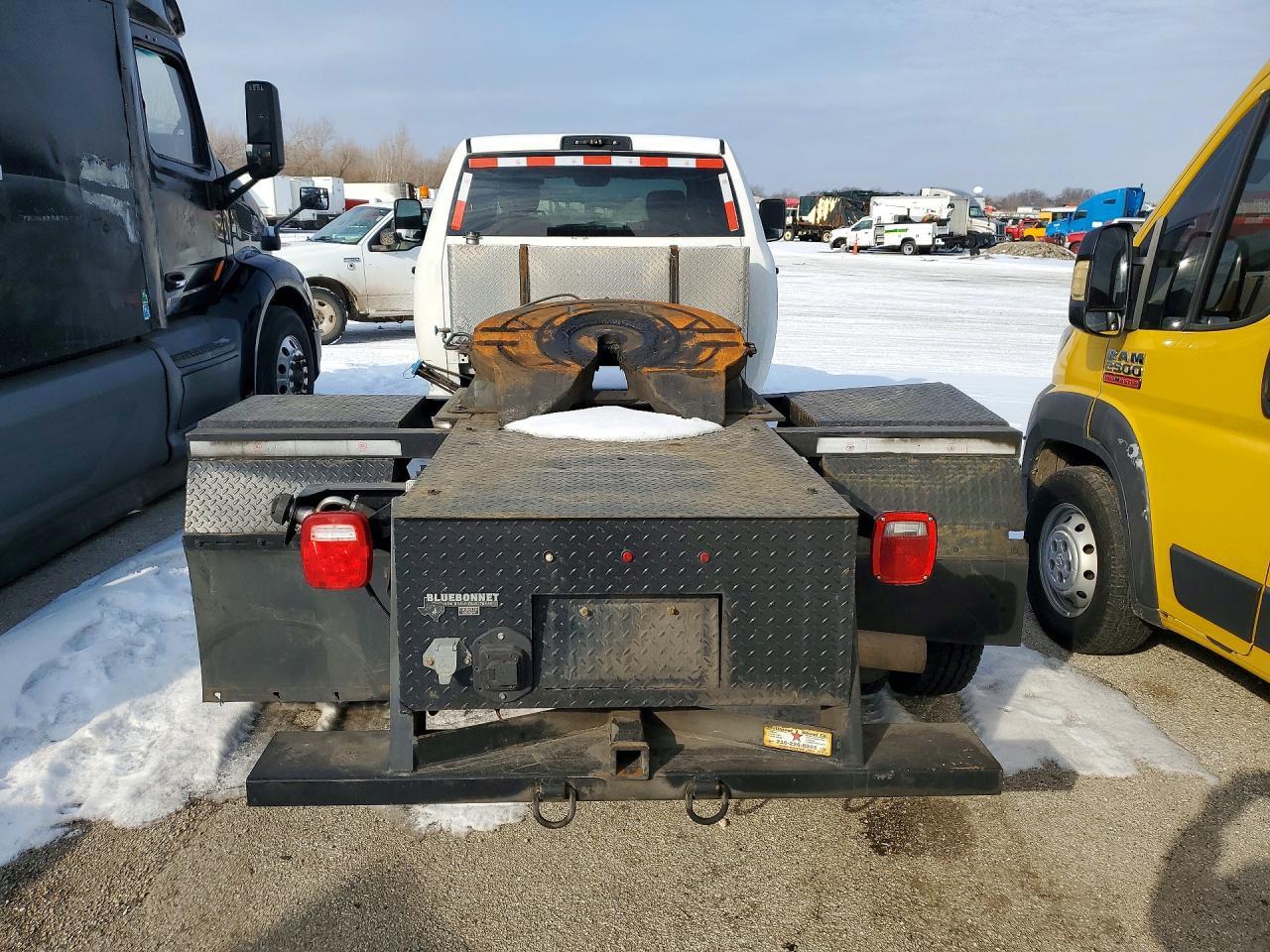 2018 Ram 5500 Truck Cab And Chassis - Image 6