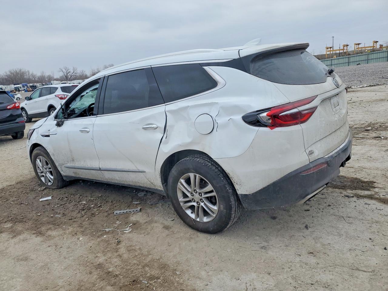 2019 Buick Enclave Essence - Image 2