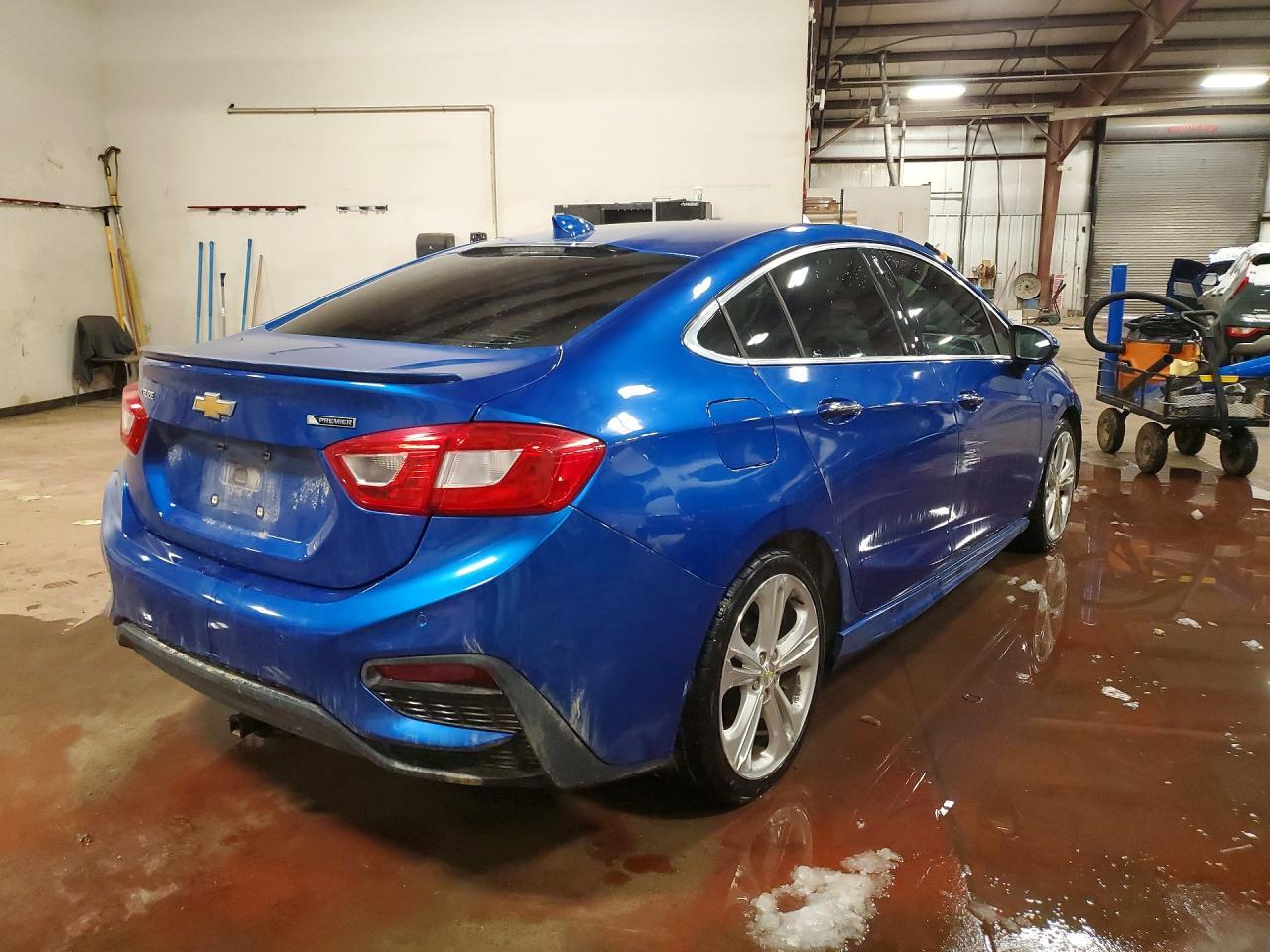 2017 Chevrolet Cruze Premier - Фото 3