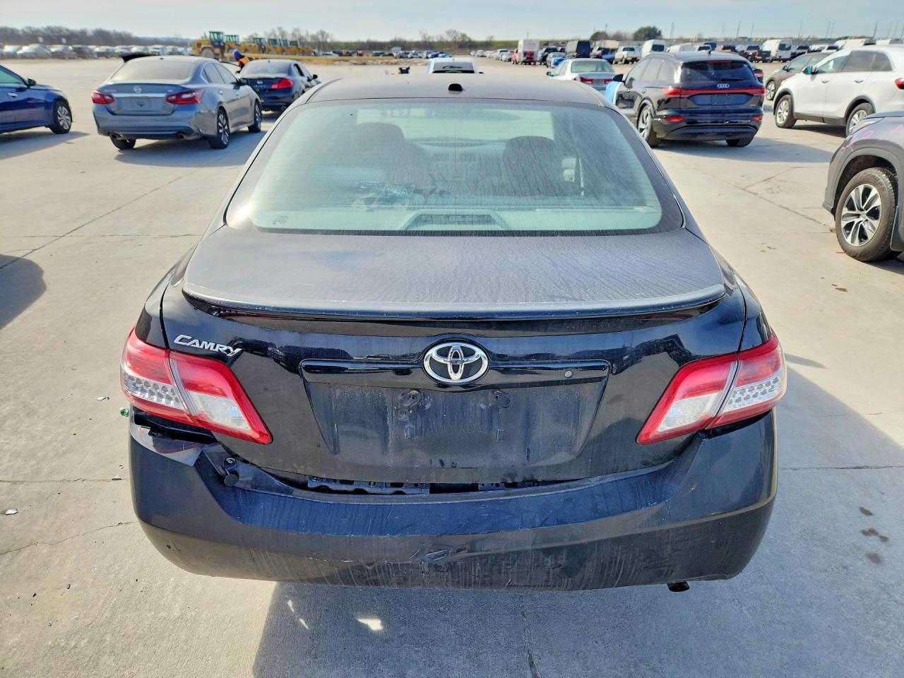 2010 Toyota Camry Le - Фото 6