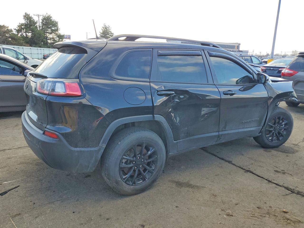 2023 Jeep Cherokee Altitude Lux - Фото 3