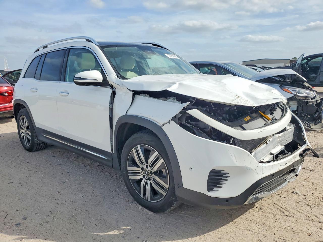 2023 Mercedes-Benz Eqb 300 4Matic - Фото 4