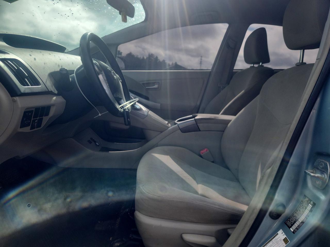 2013 Toyota Prius Two - Фото 7