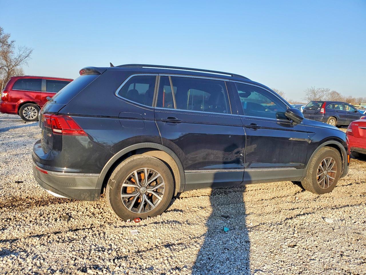 2018 Volkswagen Tiguan Se - Фото 3