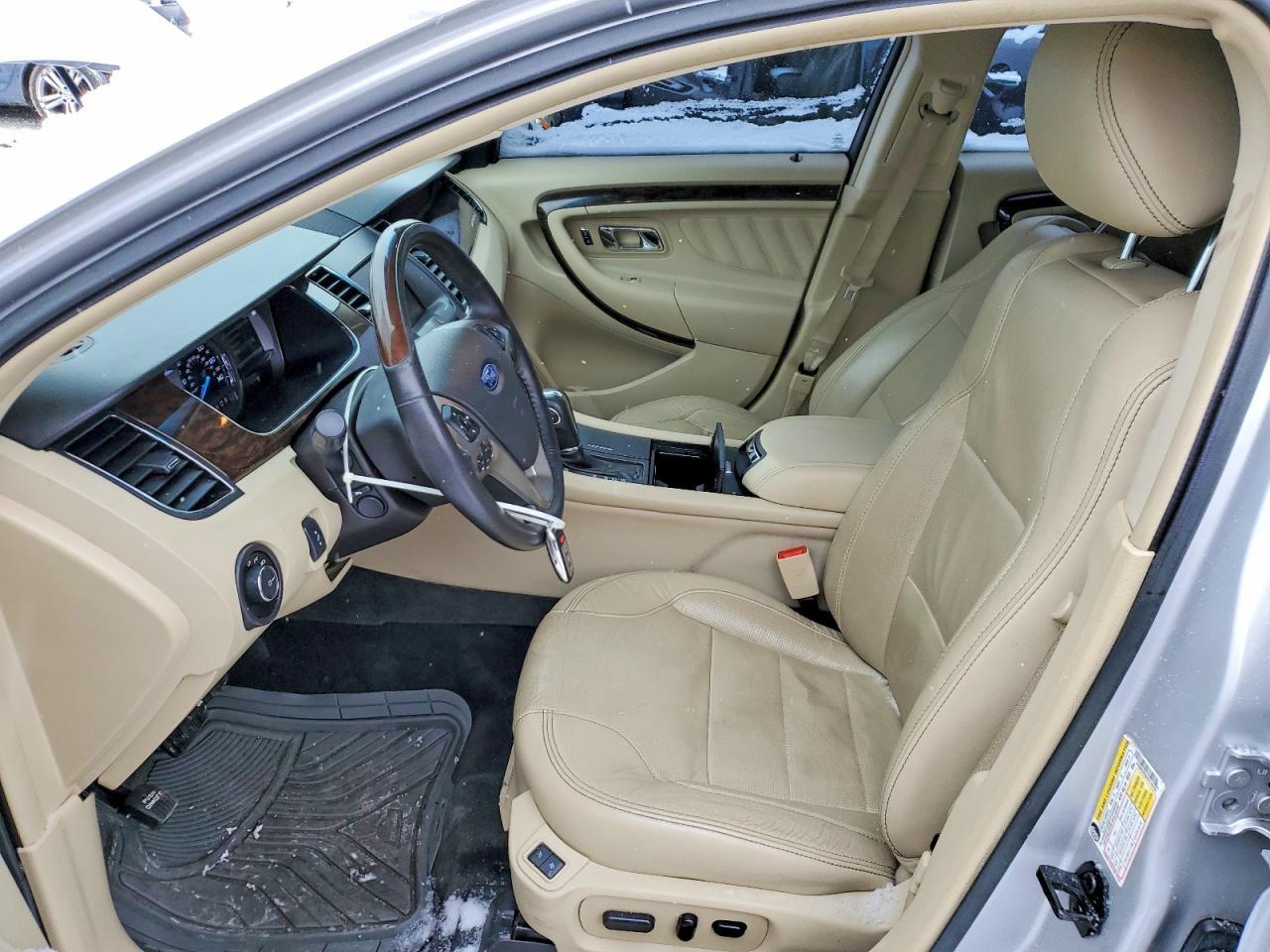 2015 Ford Taurus Limited - Image 7