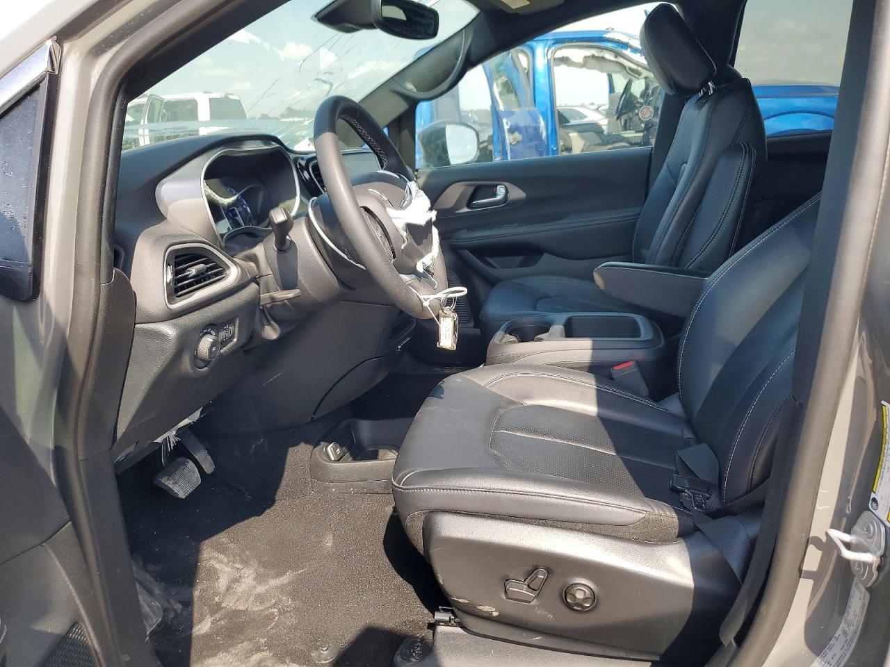 2025 Chrysler Pacifica Select - Фото 7