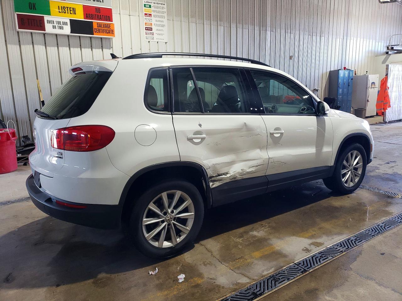 2017 Volkswagen Tiguan S - Image 3