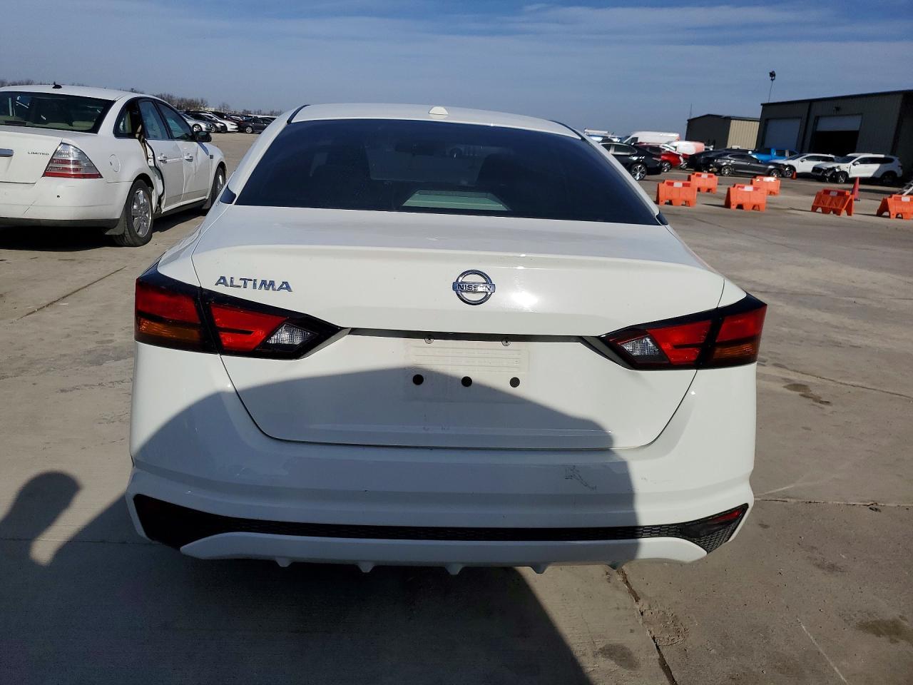 2020 Nissan Altima 2.5 S - Image 6