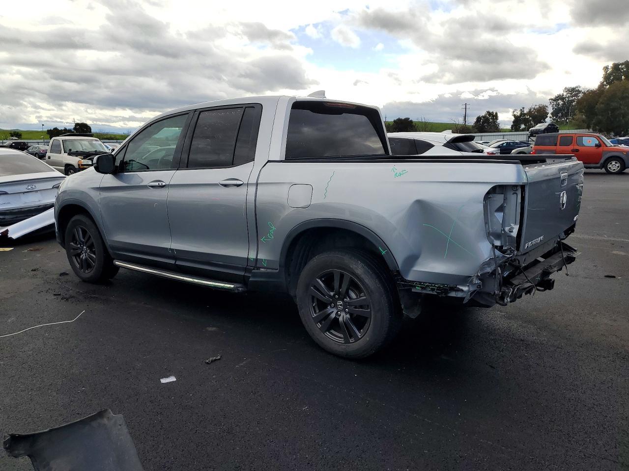 2019 Honda Ridgeline Sport - Фото 2