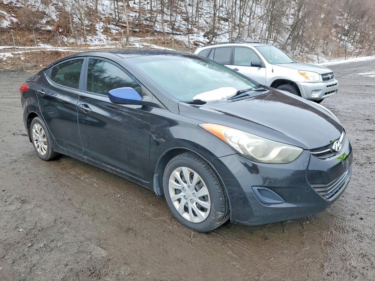 2013 Hyundai Elantra - Image 4