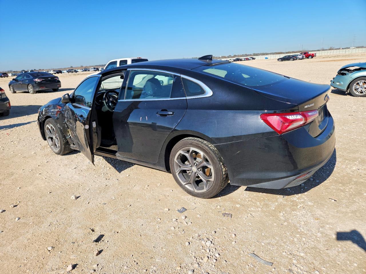 2022 Chevrolet Malibu Lt - Фото 2
