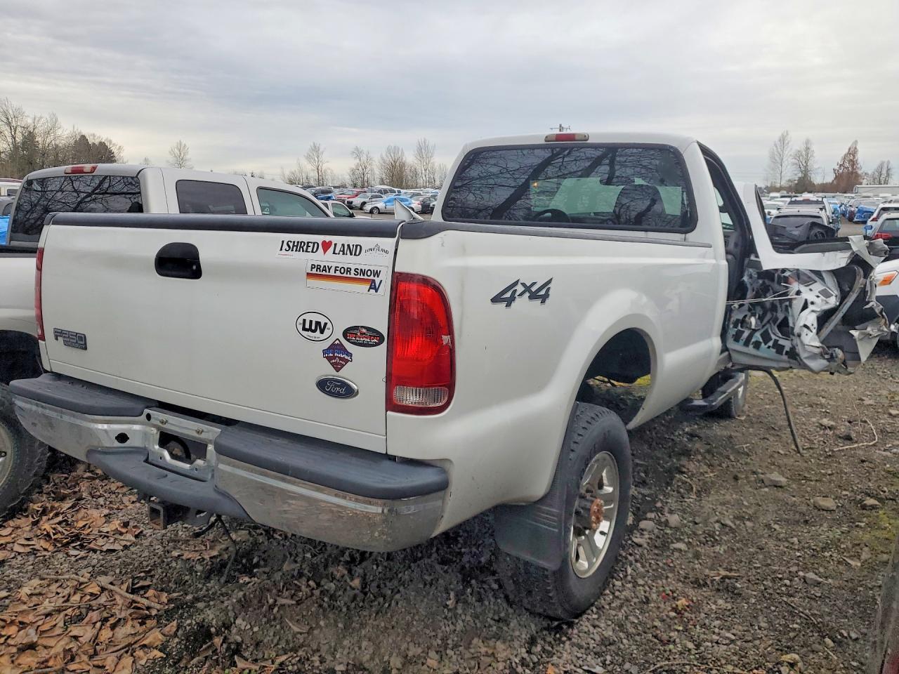 2003 Ford F250 Super Duty - Image 3