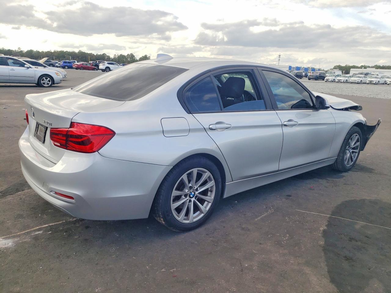 2018 BMW 320 I - Image 3
